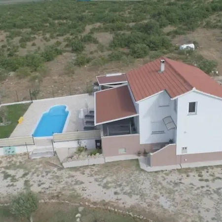 Kuca Za Odmor M&j Villa *