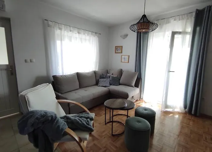 Kuca Za Odmor M&j S Grijanim Bazenom Вилла Бенковац