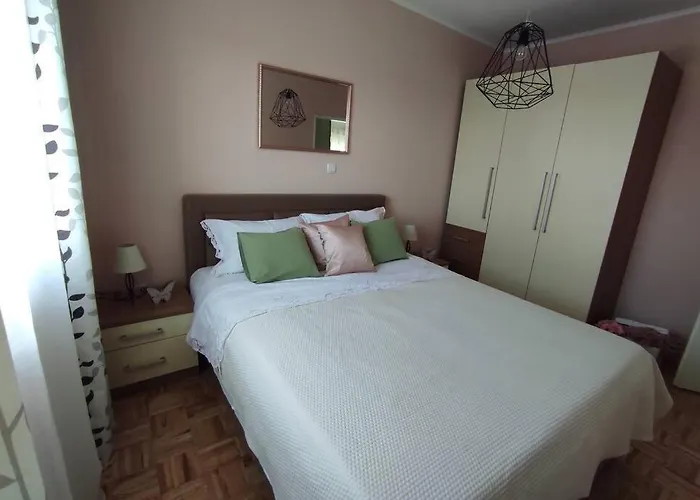 Вилла Kuca Za Odmor M&j S Grijanim Bazenom *