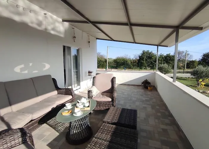 Kuca Za Odmor M&j S Grijanim Bazenom *