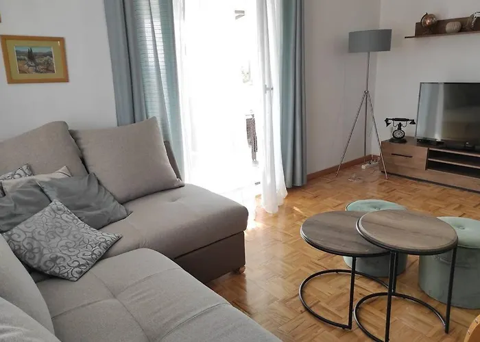 Вилла Kuca Za Odmor M&j S Grijanim Bazenom