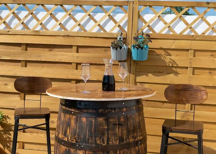 Kuca Za Odmor M&j S Grijanim Bazenom Вилла Бенковац