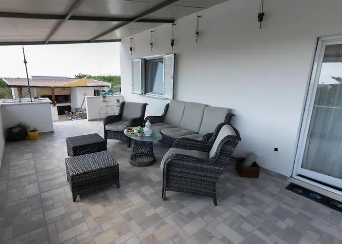 Вилла Kuca Za Odmor M&j S Grijanim Bazenom *