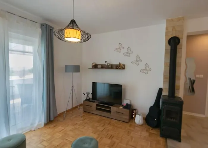 Kuca Za Odmor M&j S Grijanim Bazenom