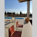 Kuca Za Odmor M&j S Grijanim Bazenom * بنكوفاتش