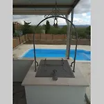 Kuca Za Odmor M&j S Grijanim Bazenom